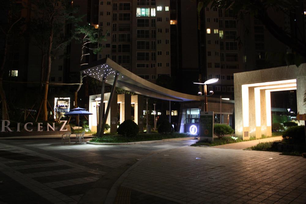 Ricenz Condominium Tower Сеул Екстер'єр фото