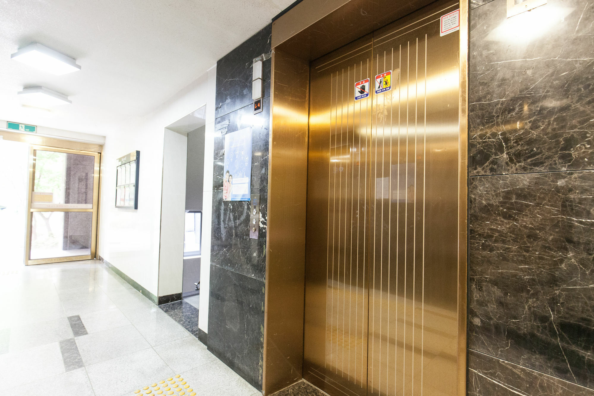 Ricenz Condominium Tower Сеул Екстер'єр фото